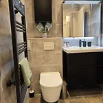 Confortable Et Luxe A Deux Pas Du Chateau De ベルサイユ