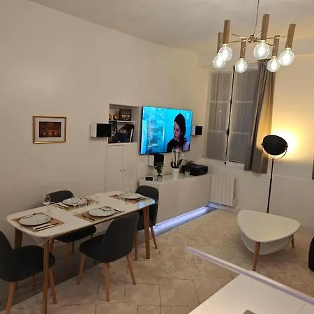Confortable Et Luxe à Deux Pas Du Château De Apartamento Versalhes