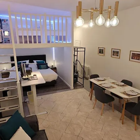 Apartment Confortable Et Luxe A Deux Pas Du Chateau De Versailles