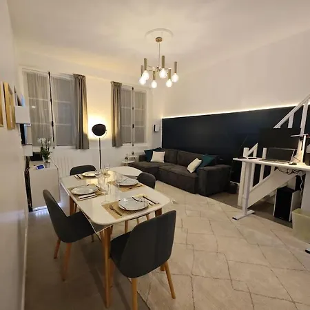 Apartment Confortable Et Luxe A Deux Pas Du Chateau De *