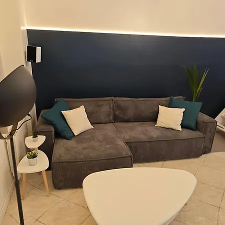Confortable Et Luxe A Deux Pas Du Chateau De *