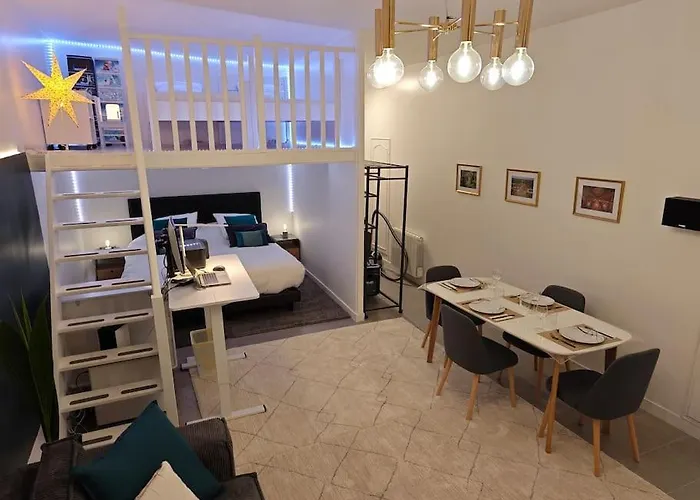 アパート Confortable Et Luxe A Deux Pas Du Chateau De ベルサイユ