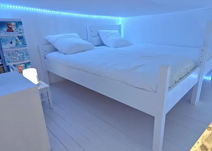 Confortable Et Luxe A Deux Pas Du Chateau De Apartment *