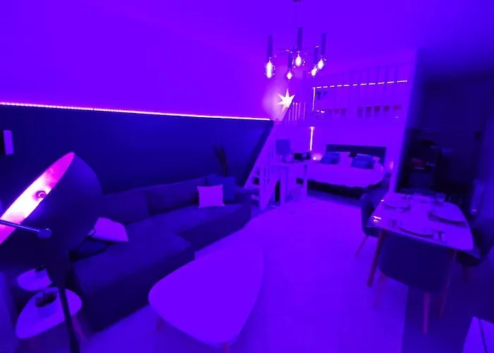 Apartment Confortable Et Luxe A Deux Pas Du Chateau De *