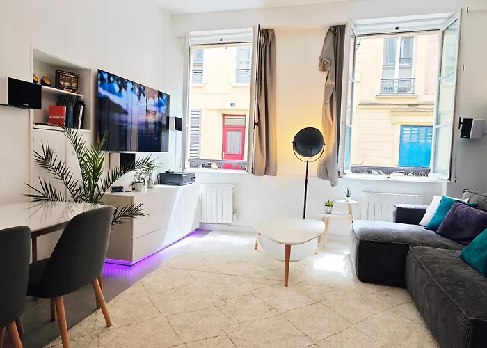 Confortable Et Luxe A Deux Pas Du Chateau De *
